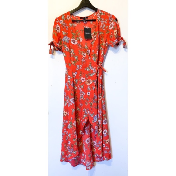 Forever 21 floral surplice wrap midi dress - Picture 5 of 11